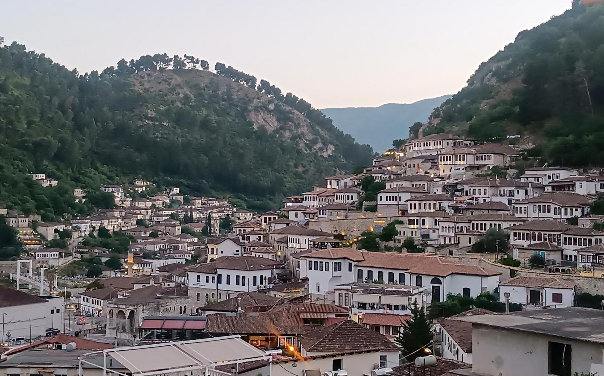 Vila Spahiu Berat Exteriör bild